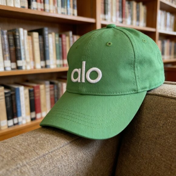 ALO YOGA DISTRICT TRUCKER HAT BRAND NEW - Picture 2 of 6
